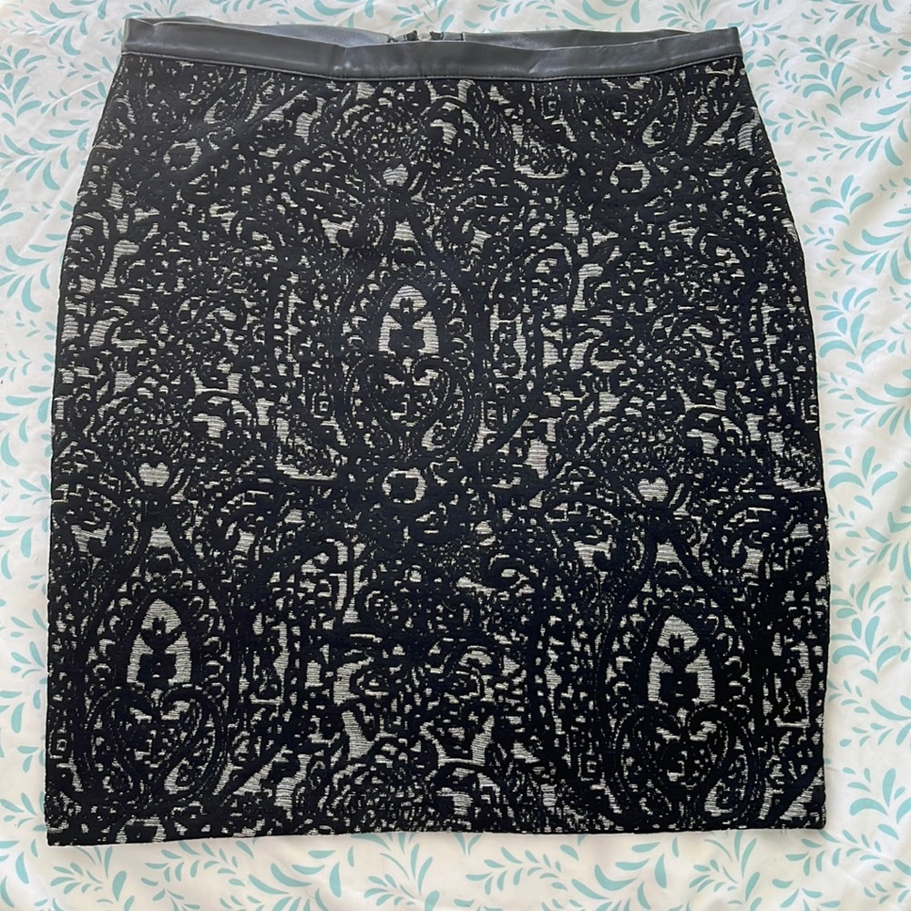 Amisu lace pencil skirt